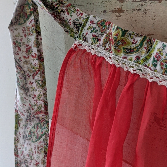 Vintage Handmade Sheer & Paisley Linen Half Apron - Picture 7 of 9